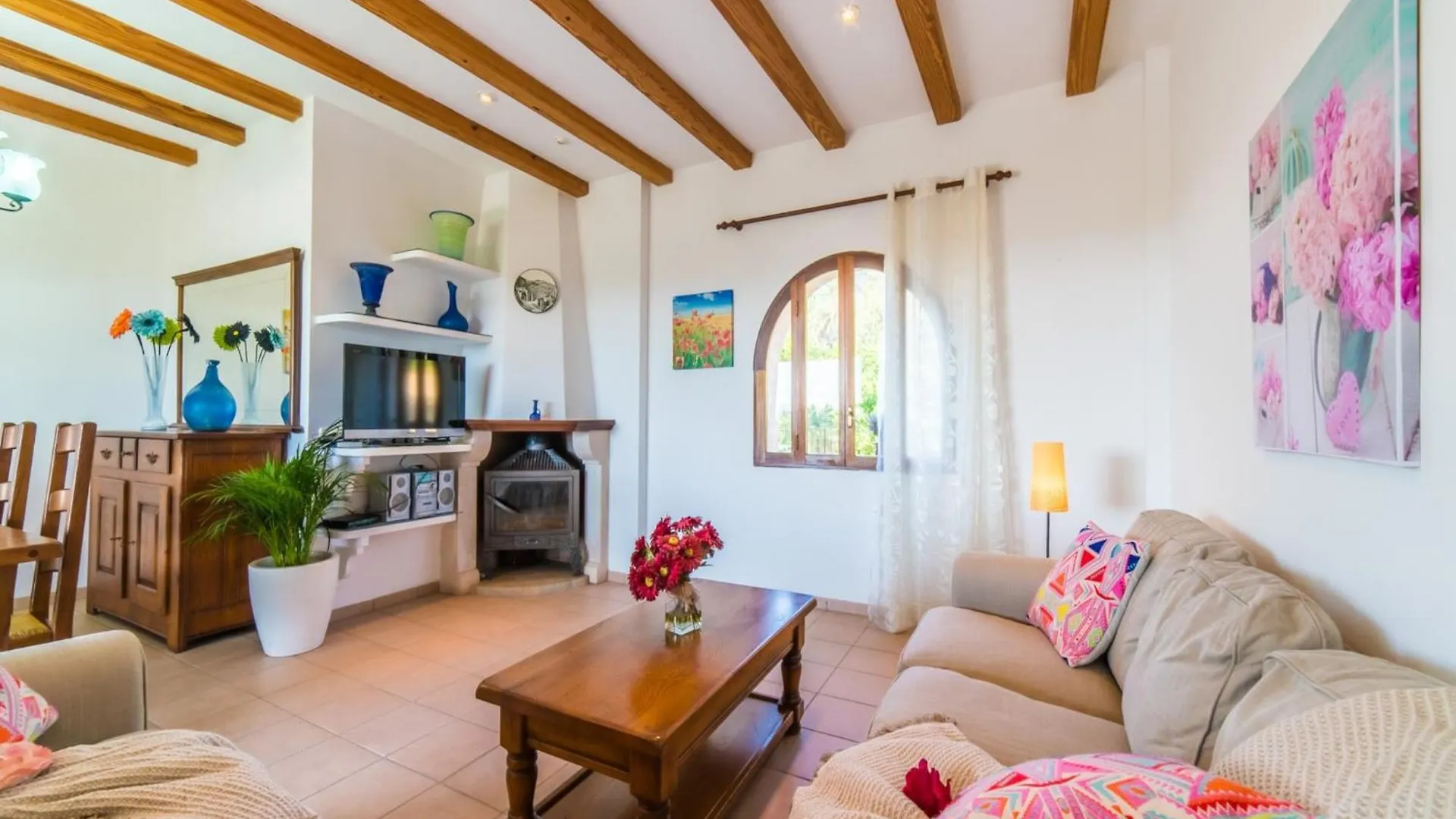 Charming Finca, 500M From בוחר בית נופש