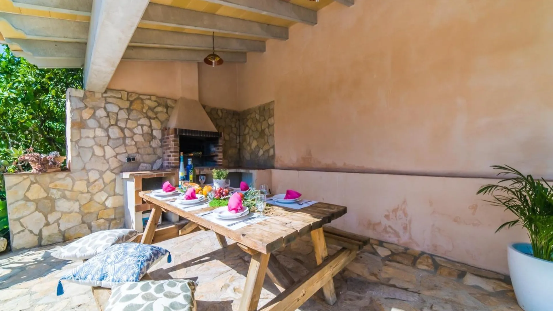 בית נופש Charming Finca, 500M From בוחר