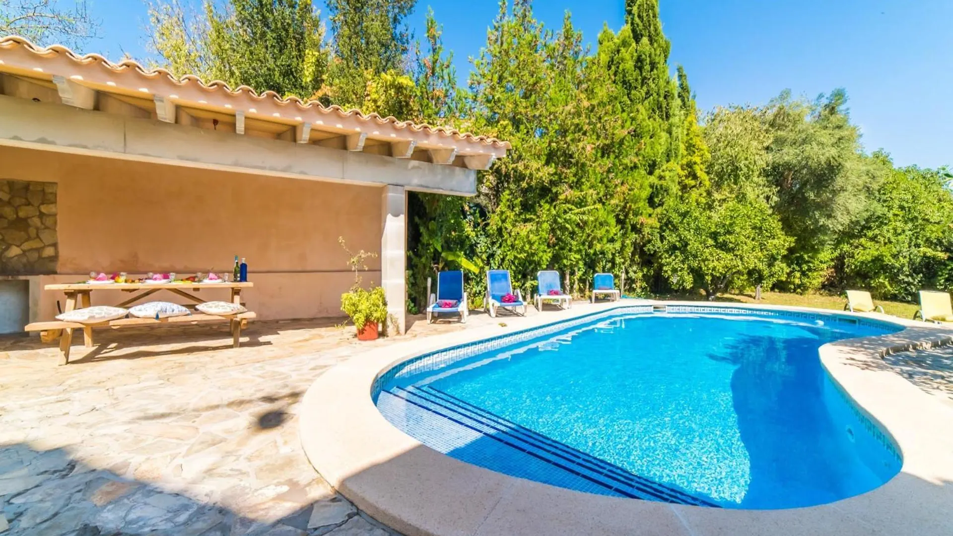 Charming Finca, 500M From בוחר