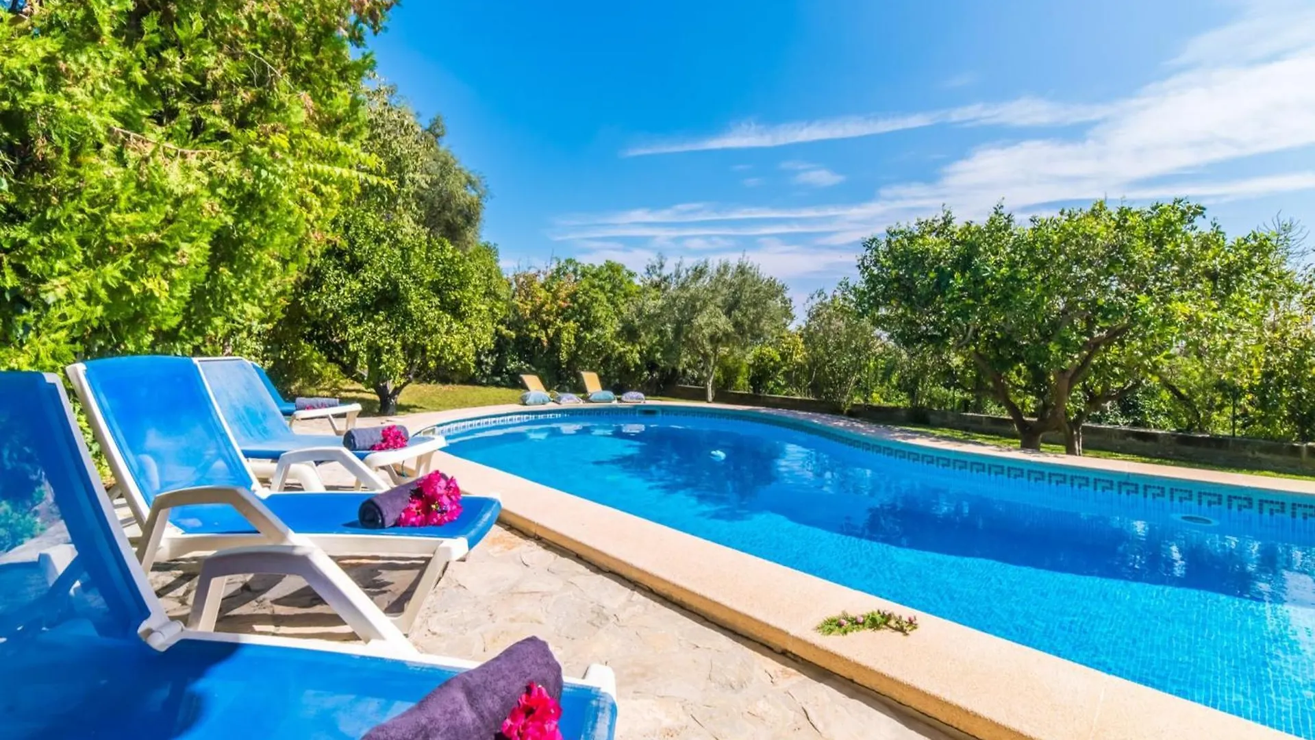 Charming Finca, 500M From בוחר