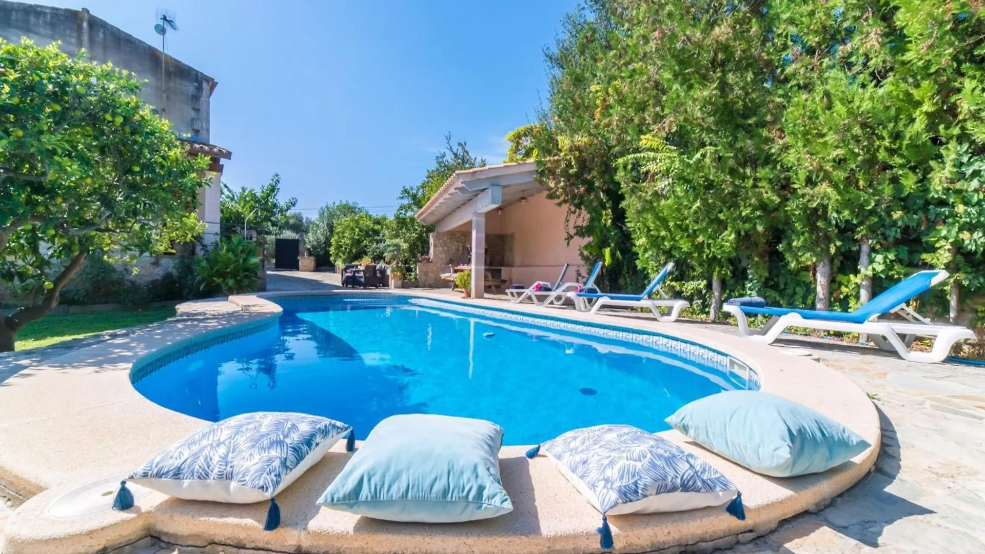 Charming Finca, 500M From בוחר